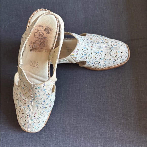 Rieker Antistress Women’s Cream and Brown Leather Cutout Slip-Ons Size 40 - Picture 3 of 8